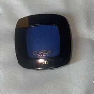L'Oreal Paris Blue Eyeshadow